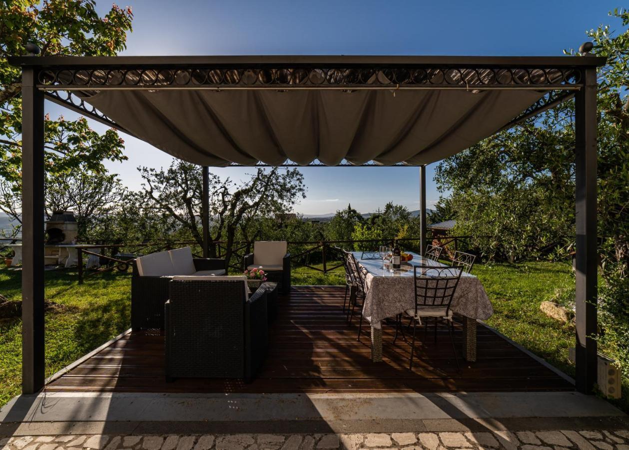 Villa Casa Clara à Montecchio  Extérieur photo