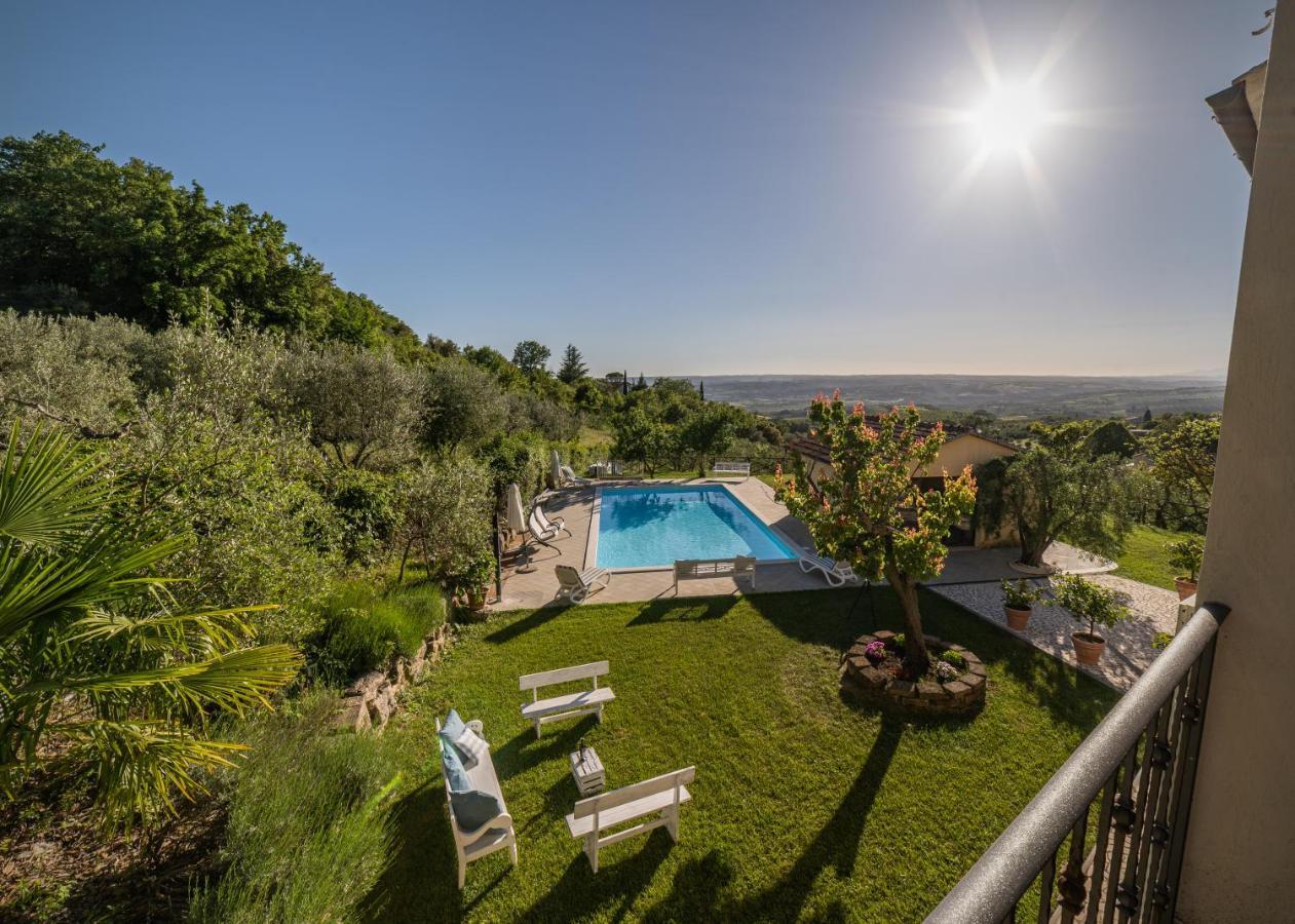 Villa Casa Clara à Montecchio  Extérieur photo