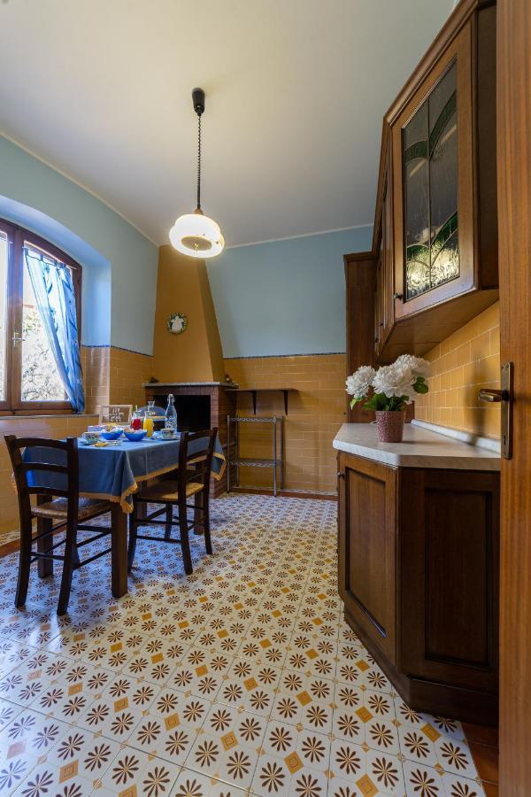 Villa Casa Clara à Montecchio  Extérieur photo