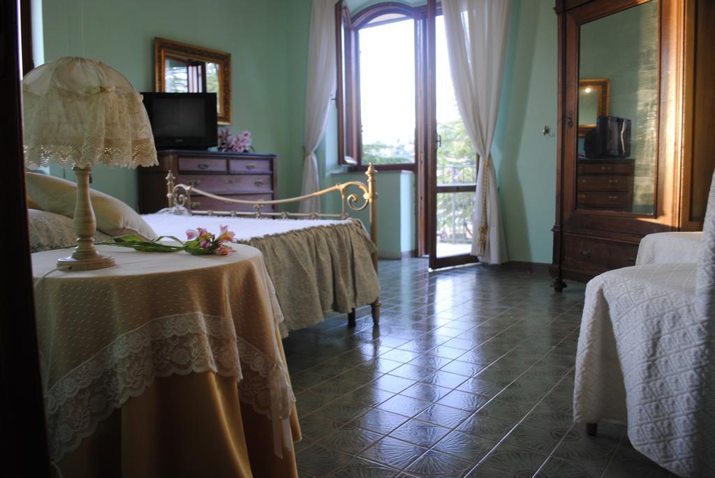 Villa Casa Clara à Montecchio  Chambre photo